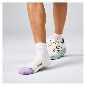 Elite Max Cushion Quarter Socks-Socks-Feetures-EC20-S26-875-2-Tennis Express