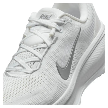 Women's Vomero 18 Running Shoes White and Metallic Silver-Footwear-Nike-HM6804-104U25-6-7-[Sku]-Tennis Express