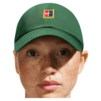 Unisex Club Court Logo Unstructured Tennis Cap Gorge Green-Apparel-Nike-IQ1321-341_2-Tennis Express