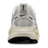 Men's Vomero 18 Road Running Shoes Summit White and Black,Footwear,Nike,,,Tennis Express,Untitleddesign_4