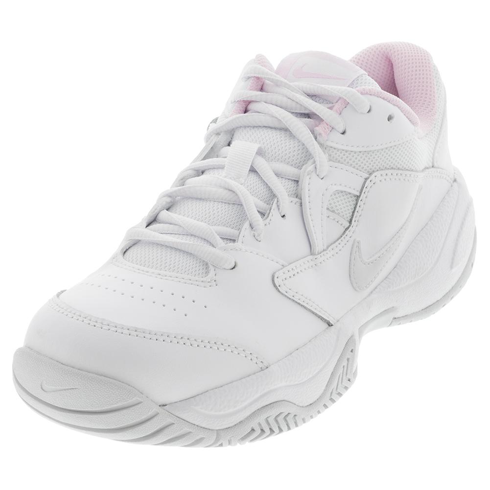 womens white nike tennis shoes