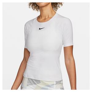 Women`s Court Dri-FIT Advantage Tennis Top