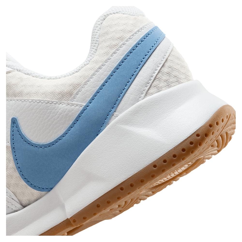 NikeCourt Women`s Court Lite 4 Tennis Shoes White and Light Blue